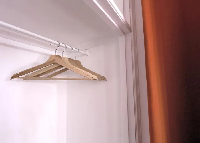 Homemoel Local Accomodation Al Πανσιόν 3*