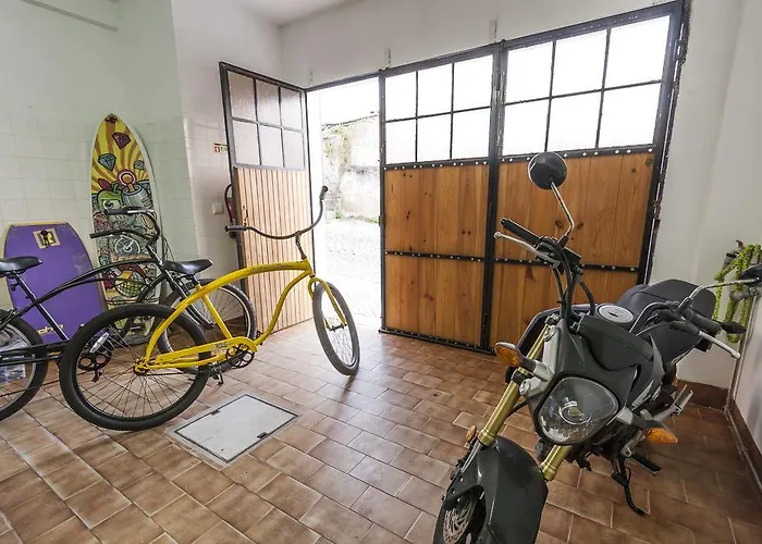 Πανσιόν Homemoel Local Accomodation Al 3*