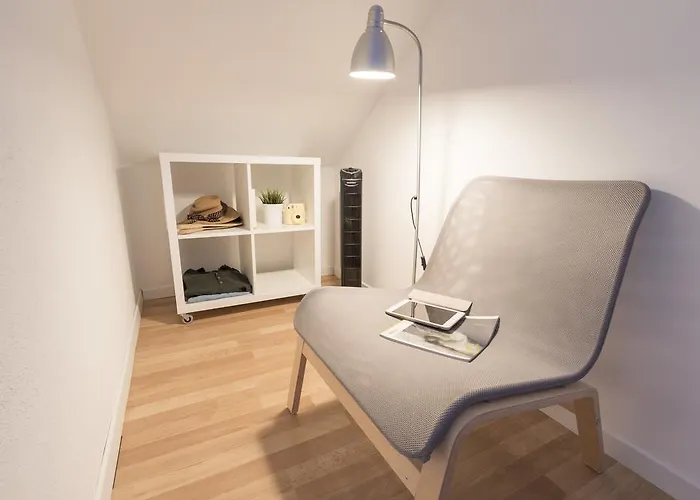 Homemoel Local Accomodation Al Πανσιόν 3*