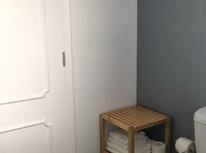 Πανσιόν Homemoel Local Accomodation Al 3*