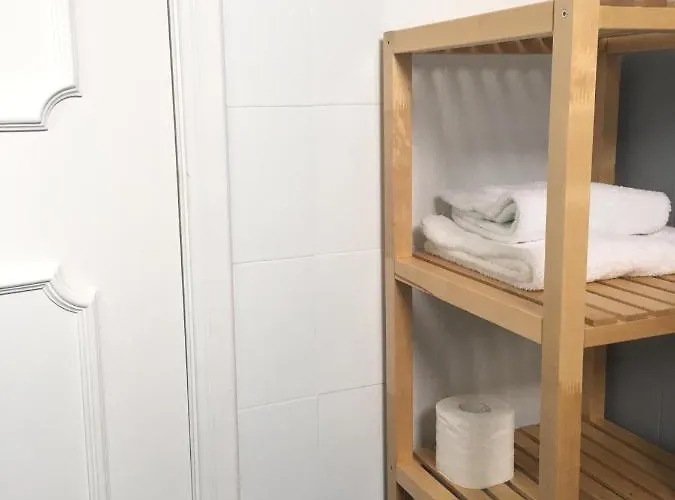 Homemoel Local Accomodation Al Πανσιόν 3*