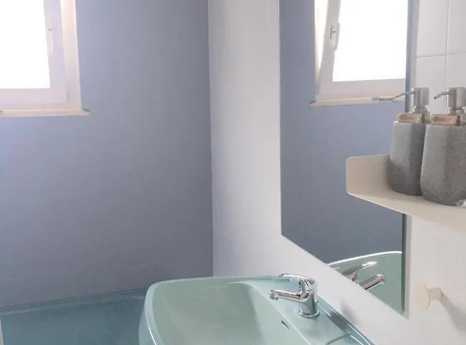 Πανσιόν Homemoel Local Accomodation Al 3*