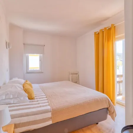 Affittacamere Homemoel Local Accomodation Al