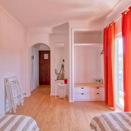 Affittacamere Homemoel Local Accomodation Al